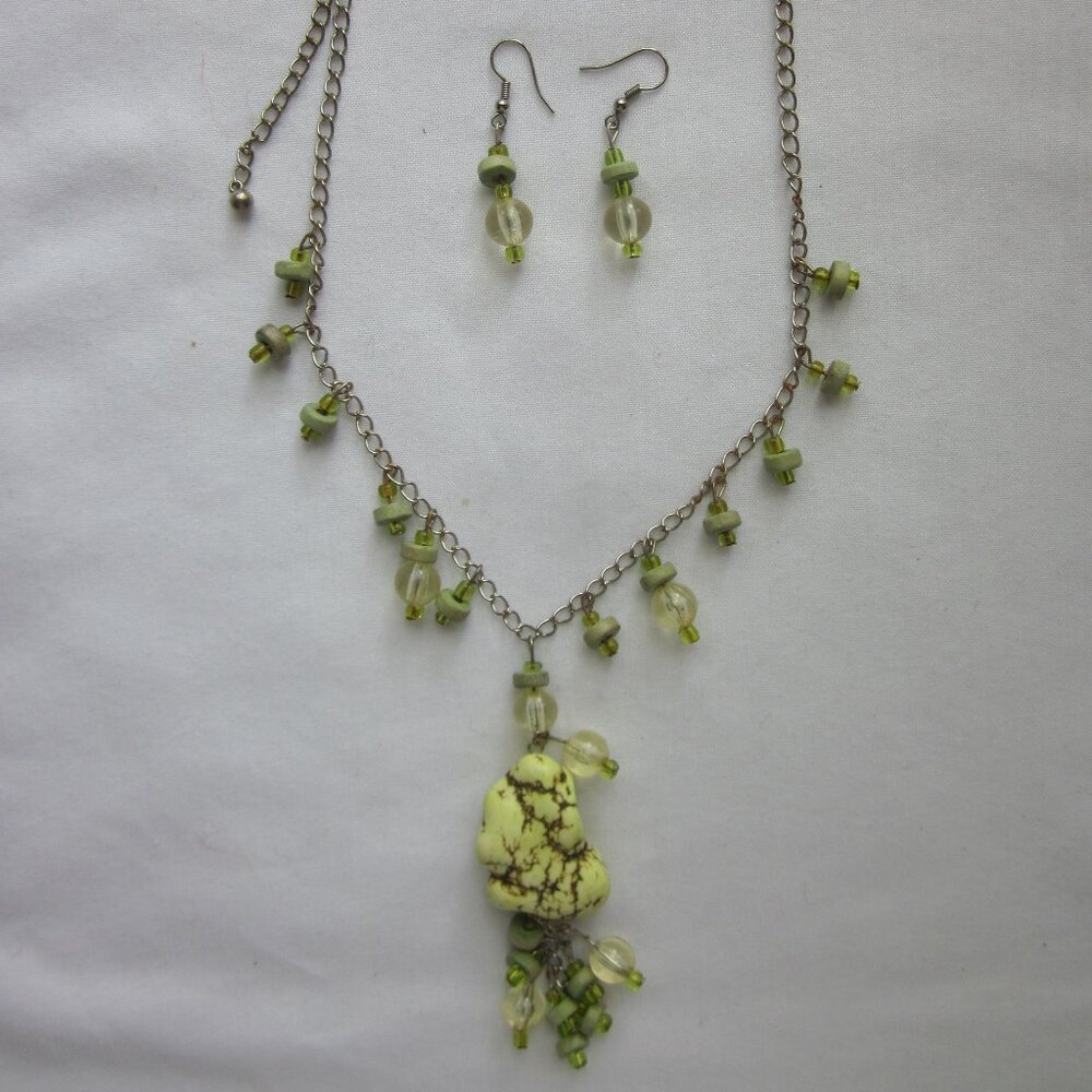 Green Stone Nugget Necklace and Earrings set